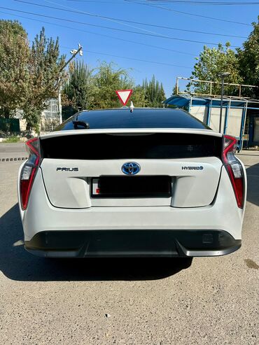 Toyota: Toyota Prius: 2016 г., 1.8 л, Вариатор, Гибрид, Седан — 4