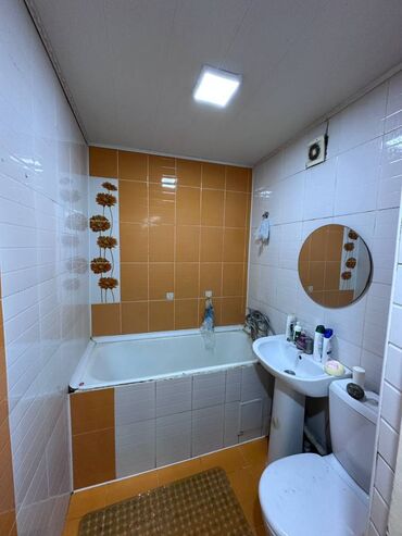 продаю квартиру по улице советская донецкая: 2 бөлмө, 42 кв. м, Хрущевка, 2 кабат, Эски ремонт