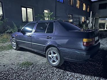 wolk: Volkswagen Vento: 1994 г., 1.8 л, Механика, Седан — 3