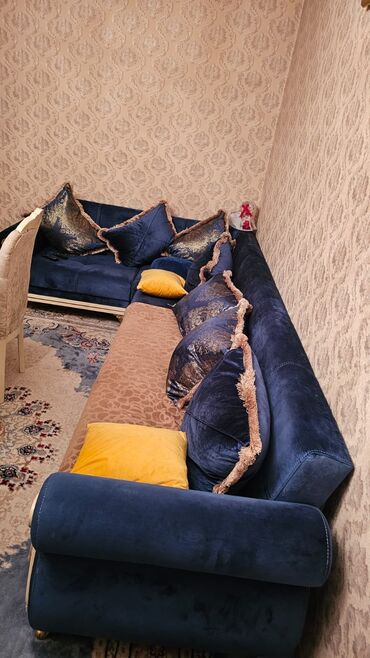 Qonaq otağı dəstləri: Masa və oturacaqlar — 10