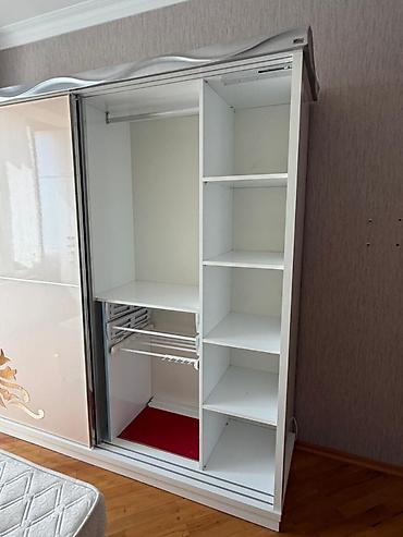 Dolablar: Ağ rəngdə sürgülü qapılı geyim dolabı - Dizayn: İki sürgülü qapı – — 3