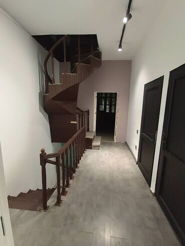 Uzunmüddətli kirayə evlər: 300 kv. m, 6 otaqlı, İşıq, Kanalizasiya, Qaz -da lalafo.az — 7 Uzunmüddətli kirayə evlər: 300 kv. m, 6 otaqlı, İşıq, Kanalizasiya, Qaz — 7