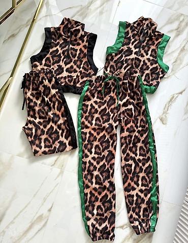 Kompleti: 🔥Top ženski komplet sa leopard printom
S m l 
Cena 2600 din — 11