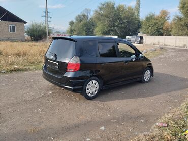 honda fit аренда бишкек: Honda Fit: 2005 г., 1.3 л, Вариатор, Бензин, Хетчбек