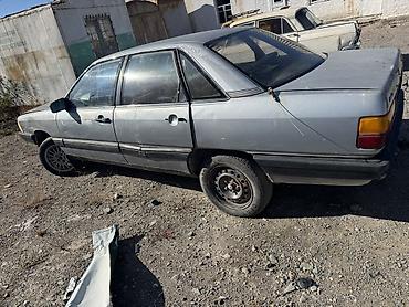 диска ипсум: Audi 100: 1984 г., Механика, Бензин, Седан — 3