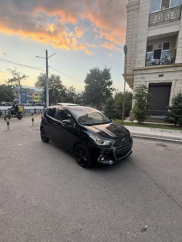 black: Chevrolet Spark: 2016 г., 1 л, Автомат, Бензин, Хэтчбэк — 4