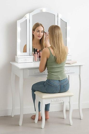 cipelarnik plasticni: Toaletno sto sa hollywood svetlima (najpopularniji model) + stolica — 1