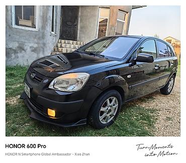 Kia: Kia Rio CRDi, dizel mühərrikli hetçbek. Xüsusiyyətlər: - Dizel CRDi — 2