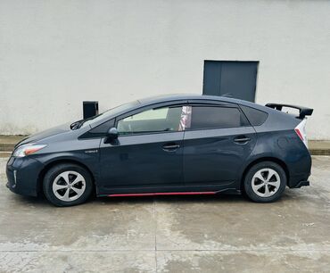 Toyota: Toyota Prius: 1.8 l | 2015 il Hetçbek — 4