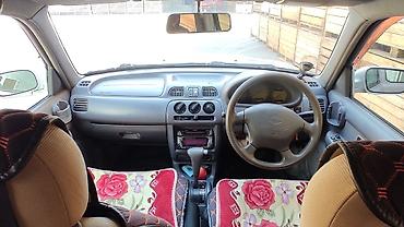 sprinter 315: Nissan March: 2001 г., 0.9 л, Автомат, Бензин, Хэтчбэк — 5