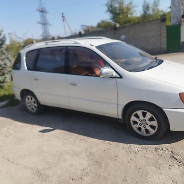 Toyota: Toyota Ipsum: 2000 г., 2 л, Автомат, Бензин, Универсал — 10