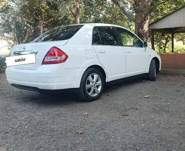 Nissan: Nissan Tiida: 1.8 l | 2011 il Sedan — 4