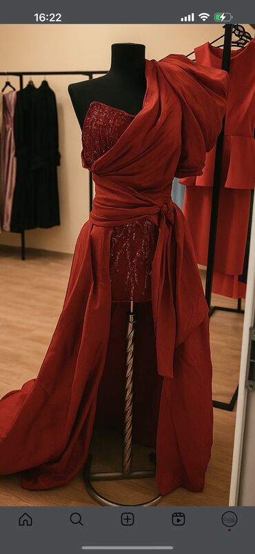 Ziyafət donları: Satılır Dəyərindən aşağı 30 manatdan başlayan qiymət Mağaza bağlanır — 4