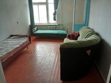сдается 2 комнатная квартира на долгий срок: 1 комната, Собственник, С мебелью частично