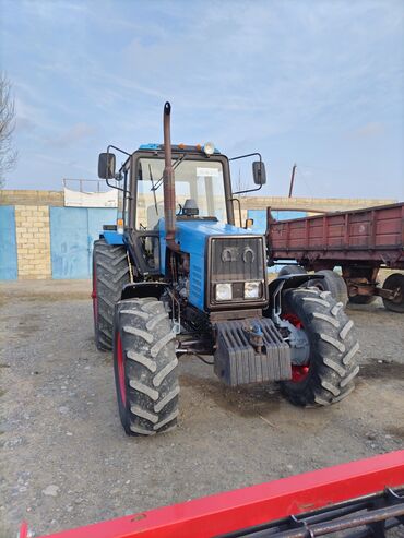 Traktorlar: Traktor Belarus (MTZ) 1221, 2005 il, 130 at gücü, motor 0.6 l, İşlənmiş