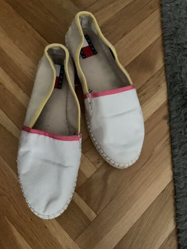 zenske pantalone za zimu: Original br.41 pogresna velicina kupljena
