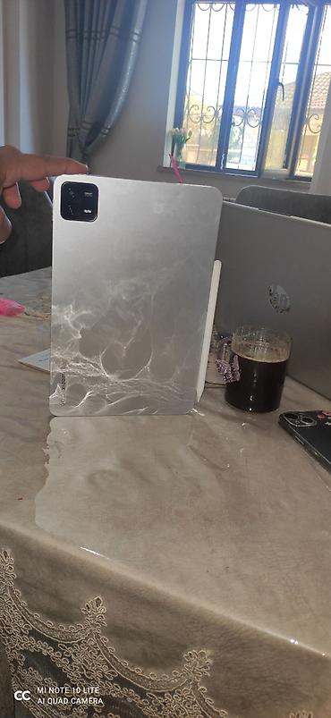 planşet ucun klaviatura: Qizil zemaneti var cox guclu plansetdi elave qorucuyucu var qelemi var — 2