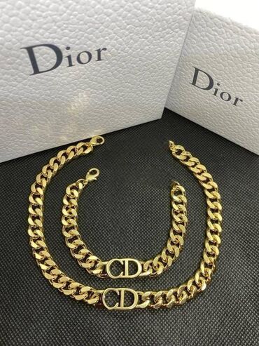 Bijuteriya dəstləri: CD dest en orjinal varianti 40 azn 🔥🤩 Polad ✅
