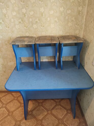Столы: Кухонный Стол, цвет - Синий, Б/у