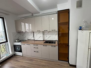 bazar kg: Продается 2 х комнатная квартира с отдельной кухней и изолированными — 1