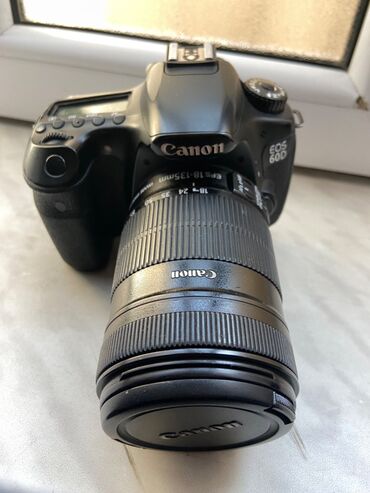 Fotokameralar: Canon 60D lens 18 mm 200