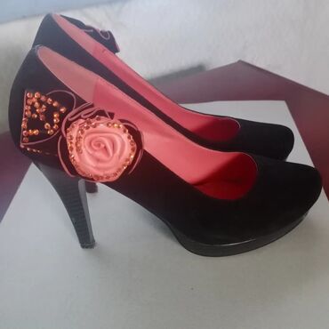черные туфли с красным: Туфли 37, цвет - Черный