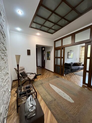квартира дом бишкек: 2 комнаты, 85 м², Сталинка, 3 этаж, Дизайнерский ремонт