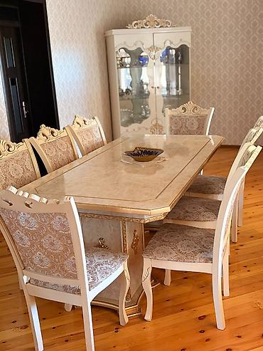 Masa dəsti satılır 550₼. 8 oturcağı var.Ünvan zirə