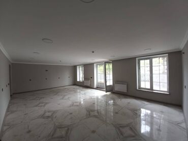 Mağazalar: Nizami rayonu,Neftçilər və Qarayev metro stansiyaları arasında,Qala — 7