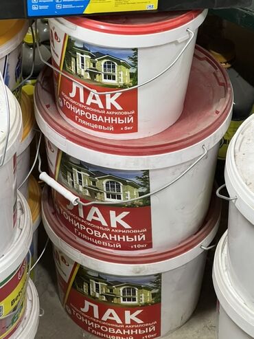 матовый лак: Акриловый глянцевый лак предназначен для защиты и придания блеска