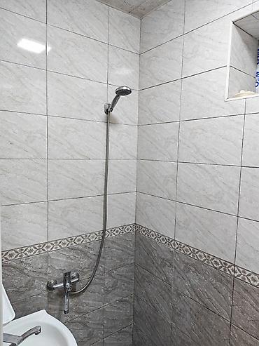 Uzunmüddətli kirayə mənzillər: Aileli,usaqli sexslere verilmir.Kirayə üçün 1 otaqlı, mebel və məişət — 8