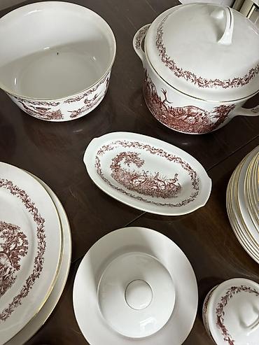 Наборы посуды: Большой сервиз из фарфора с охотничьим рисунком. Завод Ilmenau — 4