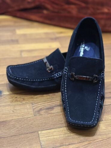 kişi pencekleri: Kişi loafer ayaqqabısı Razmer :42 - Rəng: qara - Material: süet