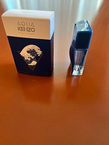 Aksesuarlar: KENZO 30 ml işlənməmiş (kişi üçün). " Adore" dan alınıb. Çatdırılma — 1