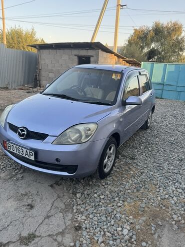 самодельная машина: Mazda Demio (Mazda2) хэтчбек 5 дв., правый руль. обьем 1.3 салон