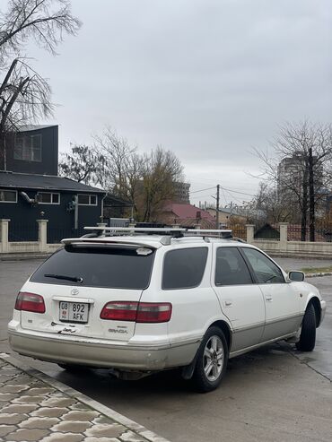 Toyota: Toyota Camry: 1997 г., 2.2 л, Автомат, Газ, Универсал