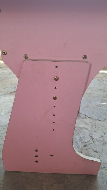 Uşaq masaları: Çox istifadə olunmayıb üstünə kitab yığılıb. Sadəcə işlədilmiyib deyə -da lalafo.az — 8 Uşaq masaları: Çox istifadə olunmayıb üstünə kitab yığılıb. Sadəcə işlədilmiyib deyə — 8