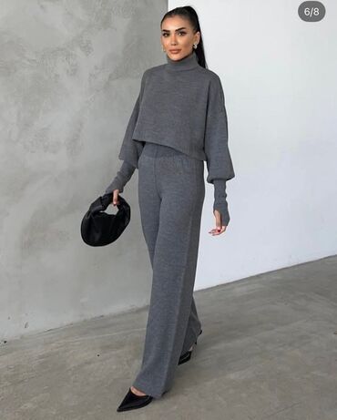 Kompleti: Komplet trikotaža 
Prelepe boje
3500 dinara L — 8