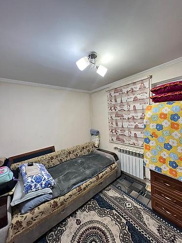 Продажа коттеджей и домов: 🏡 Продается участок с 2 домами 📍Район: ж/м Бакай-Ата 🌳 Участок: 5 — 7