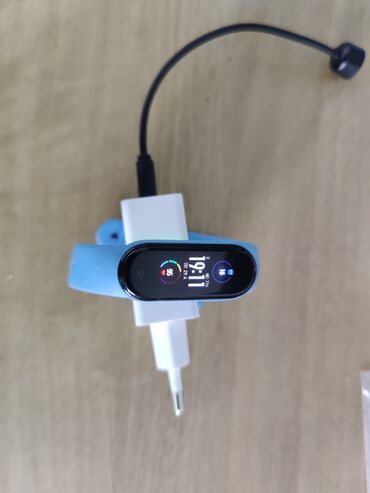 напальчники для телефона: Продаю фитнес браслет Xiaomi mi smart band 5, комплект сам браслет и