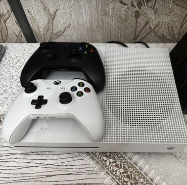 htc one m7 802w dual sim black: Xbox one s 1TB yaddaş 1 qara pult ilə (ağ olan ayrica satilir elanda