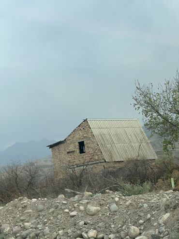 Продажа домов: Дача, 80 м², 4 комнаты, Собственник, Старый ремонт at lalafo.kg — 13 Продажа домов: Дача, 80 м², 4 комнаты, Собственник, Старый ремонт — 13