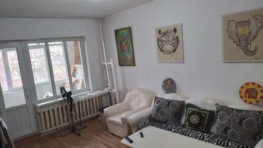 квартира без посредник: 3 комнаты, 81 м², 106 серия, 2 этаж, Старый ремонт