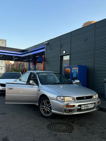 субару легаси 4: Subaru Impreza: 1998 г., Автомат, Бензин, Седан