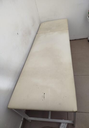 прованс мебель: İşlənmiş, Masaj kuşetkası, Qatlanmayan, rəng - Ağ