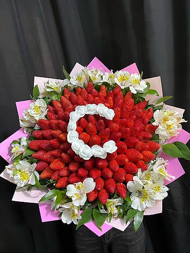 роза гул: Gül dəstələri – Beyaz Flowers dizaynı - Qırmızı güllərdən ibarət — 3
