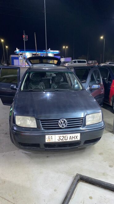 Volkswagen: Volkswagen Bora: 1999 г., 2.3 л, Механика, Бензин, Универсал