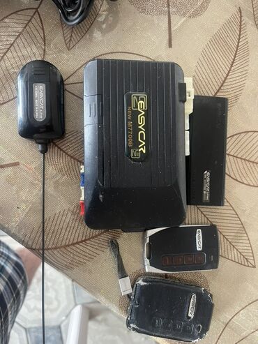 Avtomobil üçün soyuducular: Easycar avtomobil siqnalizasiya sistemi, model New M7700B. Bu sistem