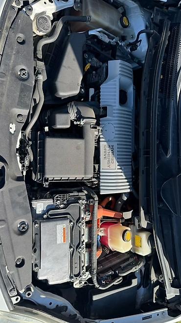 range rover 2013: Toyota Prius: 2012 г., Гибрид, Хэтчбэк — 3