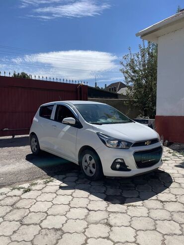 Chevrolet: Chevrolet Spark: 2016 г., 1 л, Автомат, Бензин, Хэтчбэк — 2